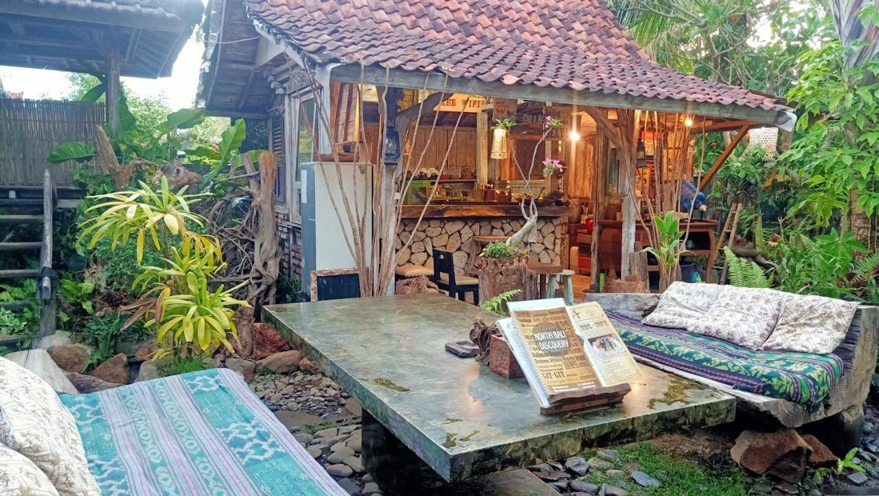 Santhiku Hotel & Spa Lovina Dış mekan fotoğraf