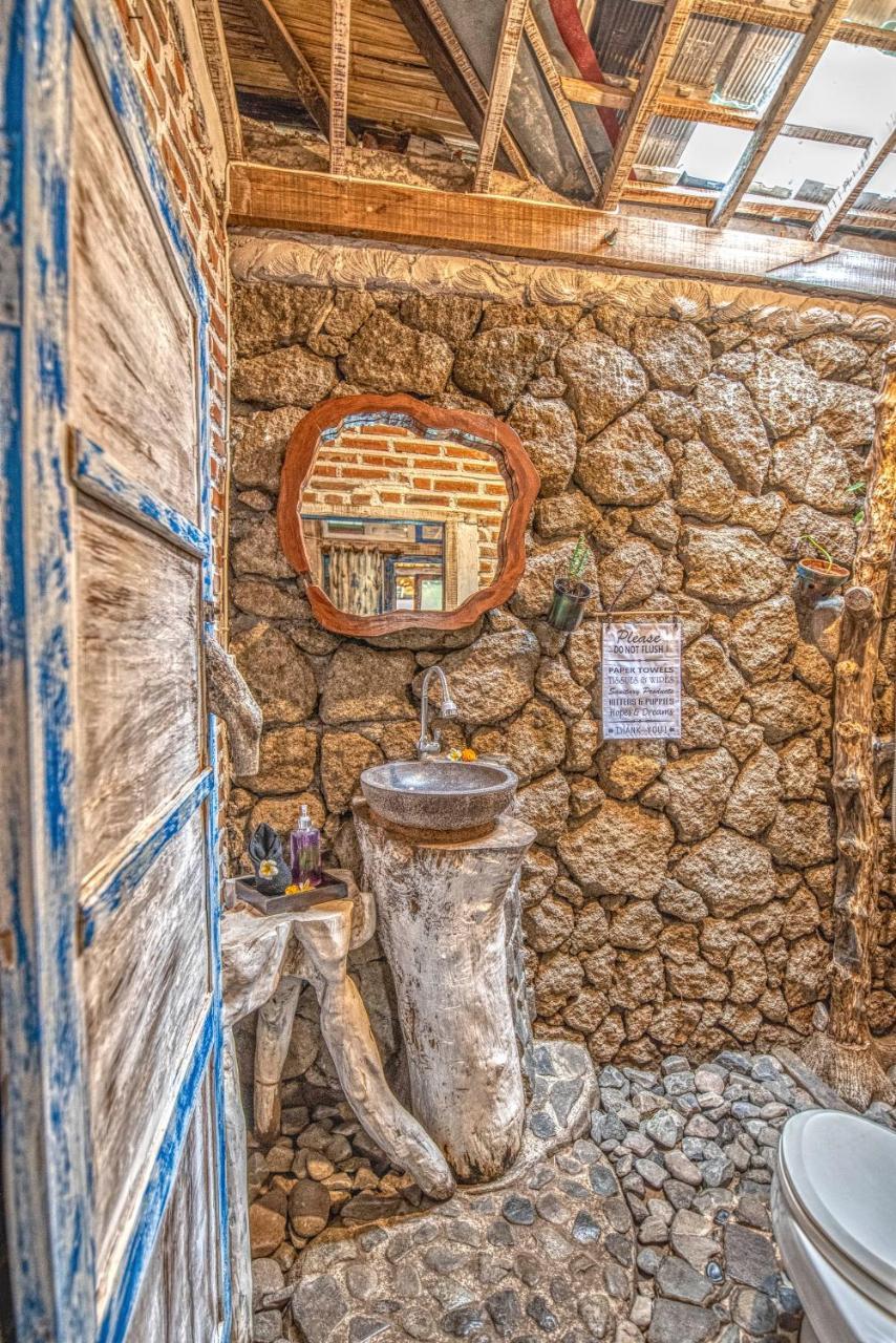 Santhiku Hotel & Spa Lovina Dış mekan fotoğraf