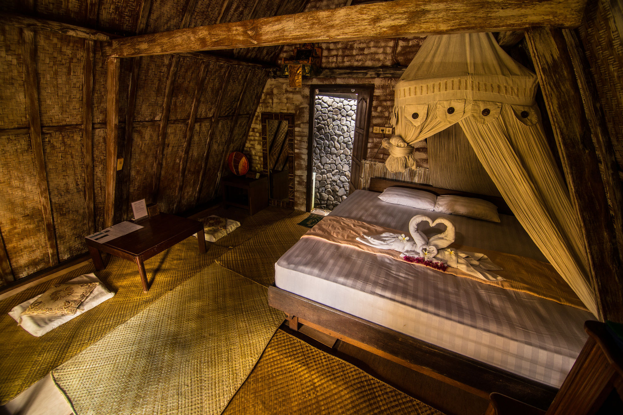 Santhiku Hotel & Spa Lovina Dış mekan fotoğraf