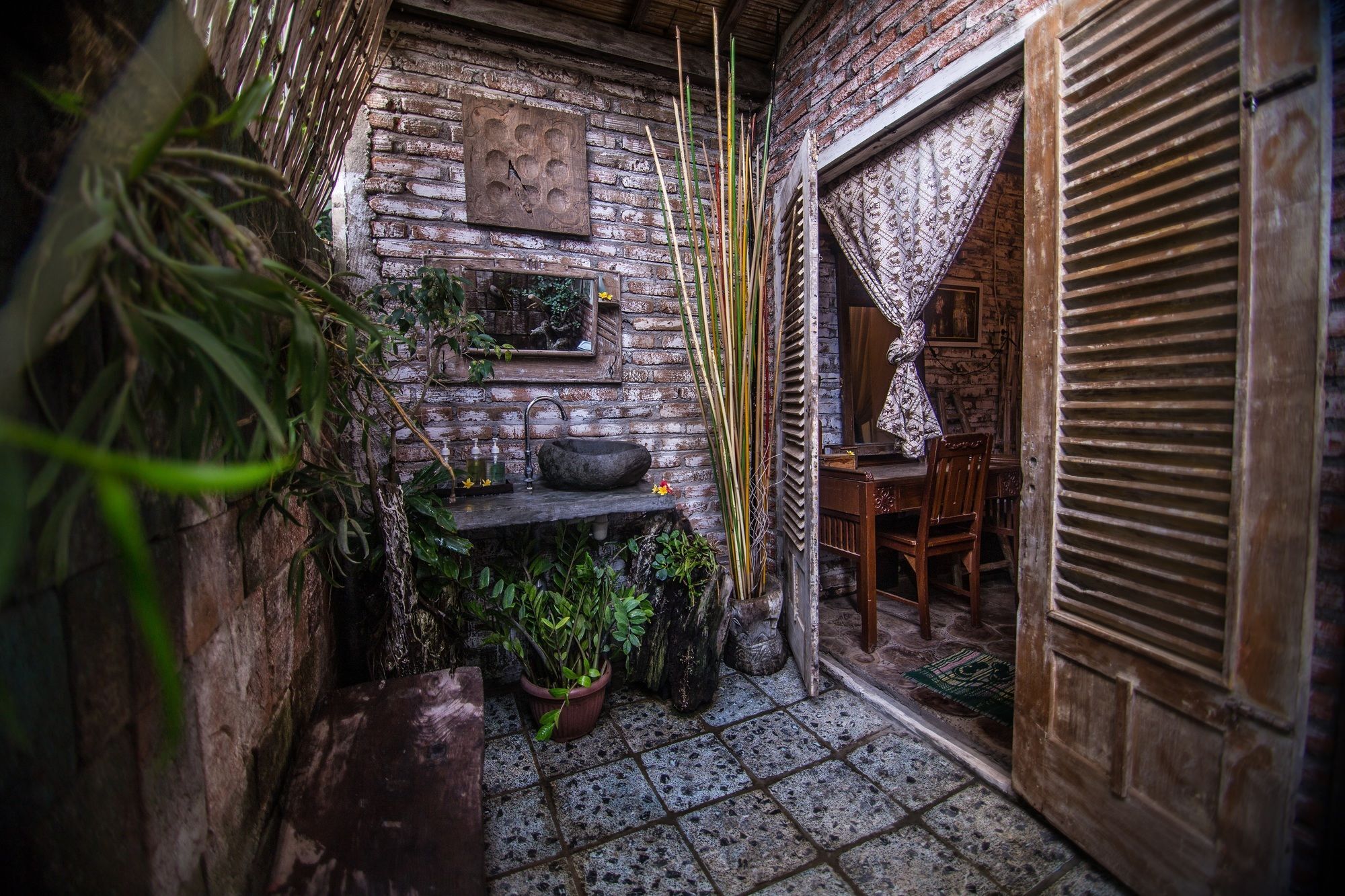 Santhiku Hotel & Spa Lovina Dış mekan fotoğraf