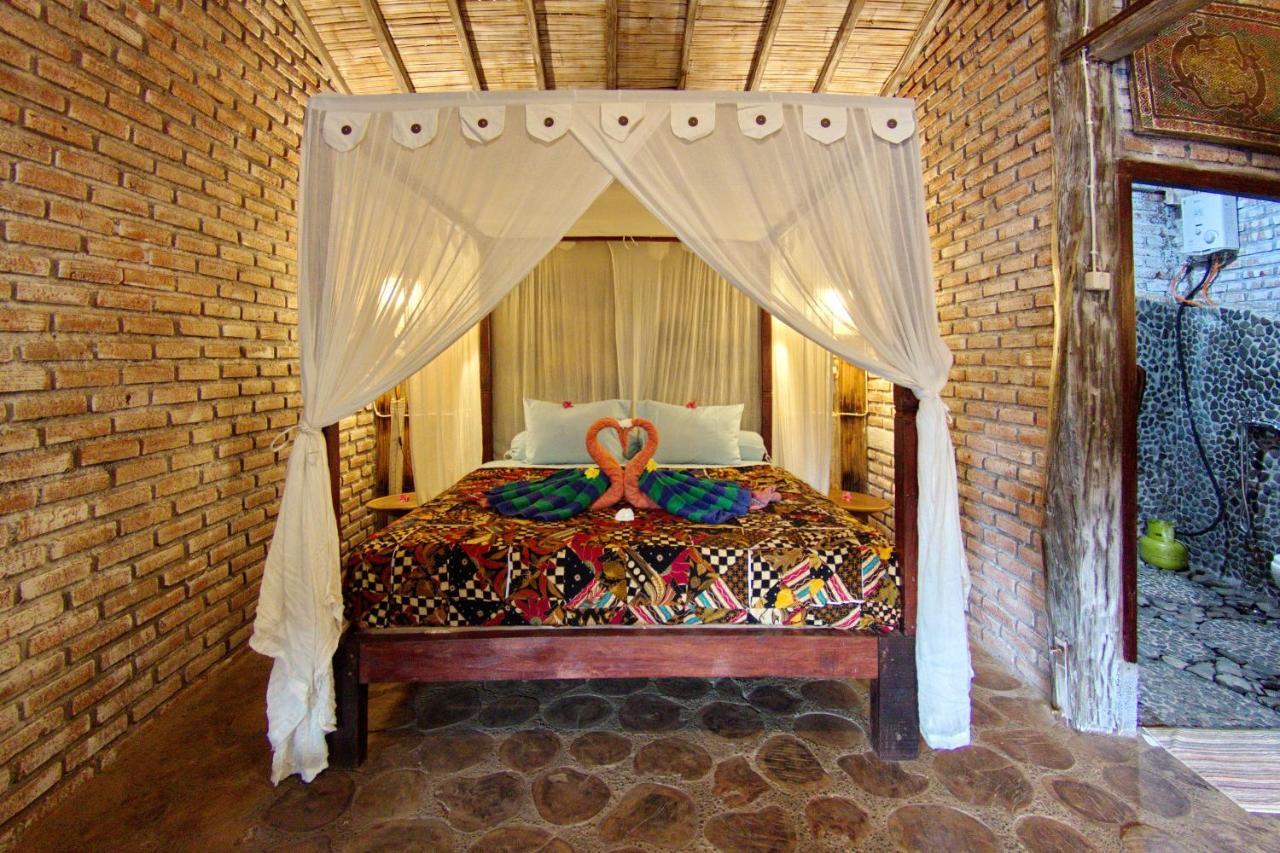 Santhiku Hotel & Spa Lovina Dış mekan fotoğraf